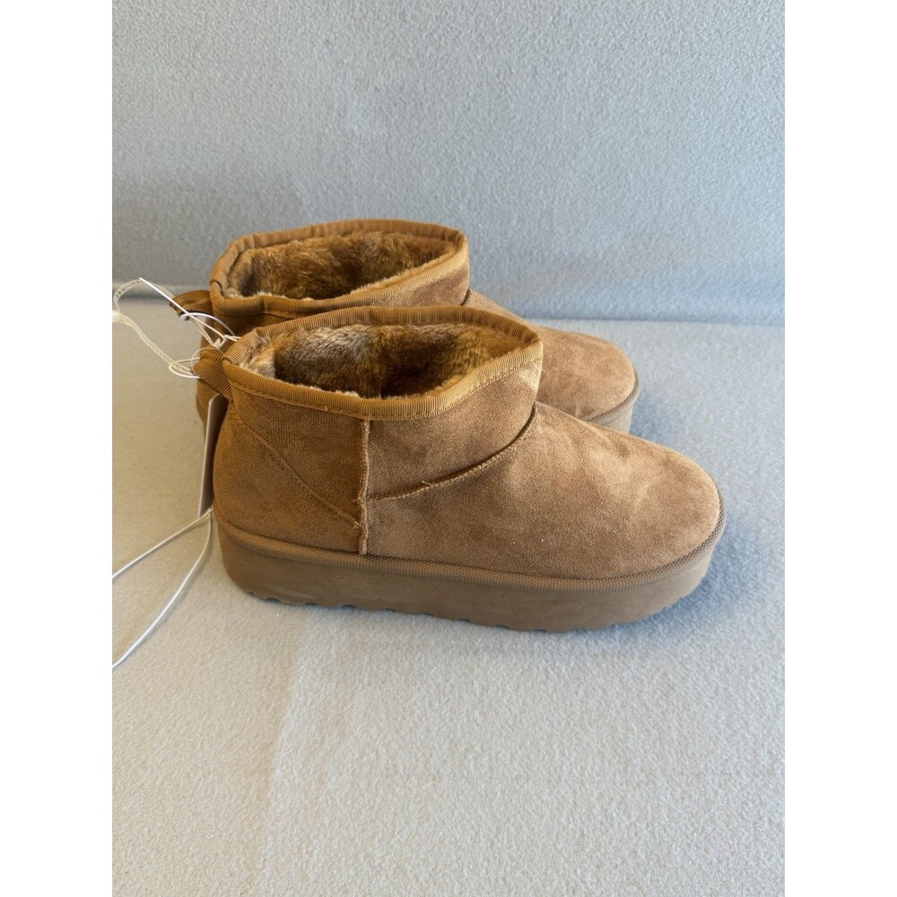 Olivia + Kate Low Slung Faux Fur Lined Platform booties Sz 10